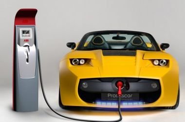 Названы 5 самых быстрых электромобилей