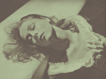 Известная балерина Иветт Шовире скончалась в Париже