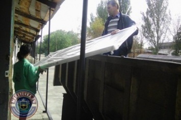 Собственники еще четырех домов в Макеевке получили стройматериалы на восстановление жилья