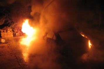 На Херсонщине жителю села подожгли автомобиль