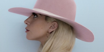 Леди Гага выпустила новый альбом Joanne
