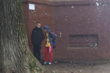 В Одессе дети забросали бездомного калеку камнями (ФОТО)