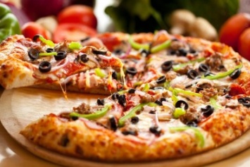 Одессит съел веревку в пицце, которую получил службой доставки еды на дом (ФОТО)
