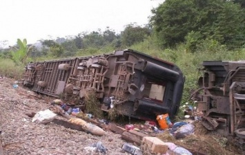 Количество жертв в результате крушения поезда в Камеруне возросло до 63