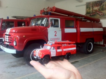 Молдавский пожарный собрал коллекцию спецмашин и прославился на весь мир