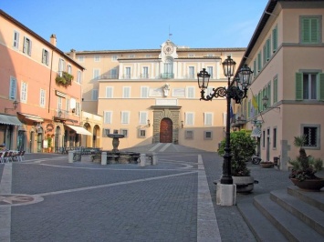 Летняя резиденция главы Римско-католической церкви открыла свои двери для публики