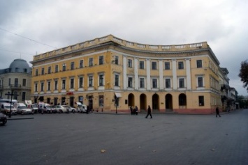 Одесса встречает туристов обшарпанными фасадами (ФОТО)
