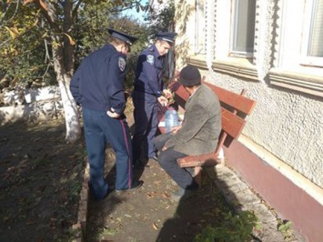 С начала года полиция изъяла 1800 литров самогона на Николаевщине