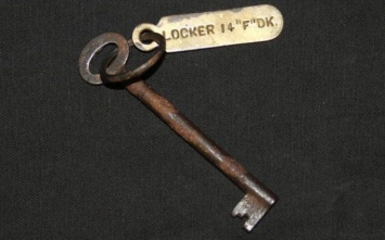 Ключ от шкафчика со спасательными жилетами на "Титаннике" продан на аукционе за 104 тыс. долл