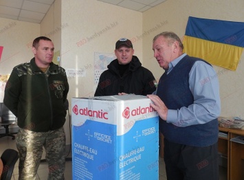 Бердянские пограничники получили подарок ко Дню защитника Украины