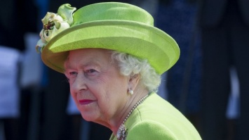 Королева Елизавета II отказалась финансировать дочерей принца Эндрю