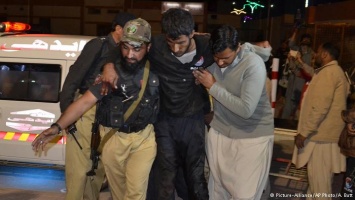 Десятки погибших при нападении боевиков на полицейское училище в Пакистане