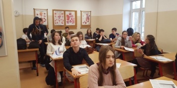 Педагога московского колледжа накажут из-за опроса про евреев, устроенного студенткой