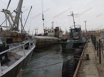 СМИ террористов распространили лживую информацию о взрыве катера в Бердянске