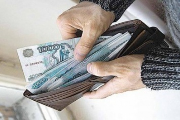 В Симферополе средняя зарплата составляет почти 30 тысяч рублей