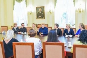Успешные краматорчанки пообщались с президентом Литвы