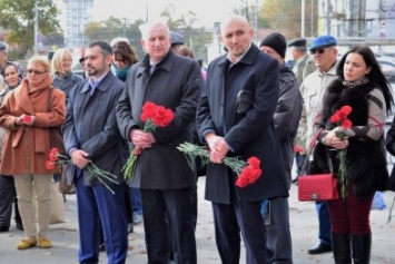 В Симферополе состоялись мероприятия, по случаю 96-й годовщины со дня рождения Амет-Хана Султана (ФОТО)