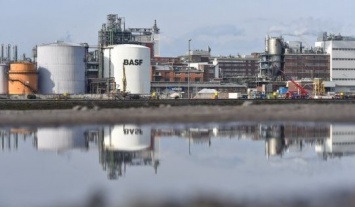 В германском Людвигсхафене зафиксирован рост концентрации аммиака после аварии на заводе BASF, - полиция