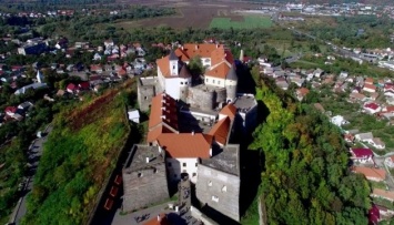 Жемчужина Закарпатья: замок Паланок с высоты птичьего полета