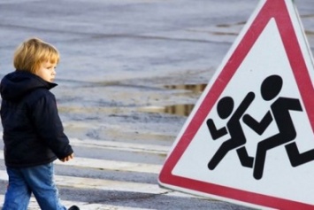 Полиция Доброполья призывает взрослых быть бдительными в вопросе детской дорожной безопасности