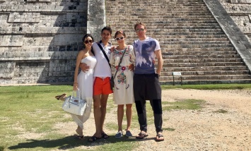 Супруги Екатерина Кухар и Александр Стоянов вернулись из Мексики