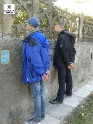 В Заводском районе Николаева патрульные искали грабителей, а нашли наркоманов