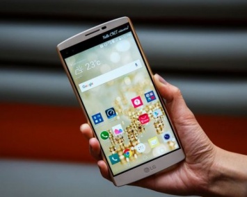 Samsung Galaxy S8 распознает отпечаток пальца дисплеем