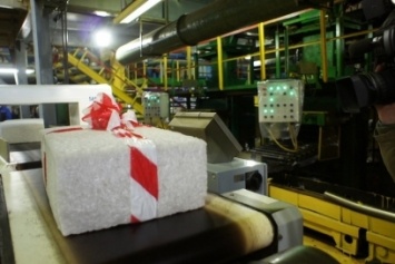 «Нижнекамскнефтехим» выпустил 10-миллионную тонну каучука СКИ-3 для шинной промышленности