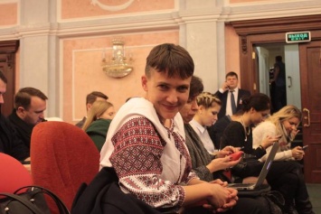 У Порошенко заявили, что визит Савченко в Москву вскрыл ее и Тимошенко "связи с Кремлем"