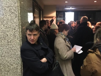 Савченко в Москве прогулялась по Красной площади и посетила посольство Украины
