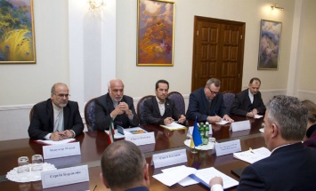 Украина и Иран намерены активизировать политический диалог