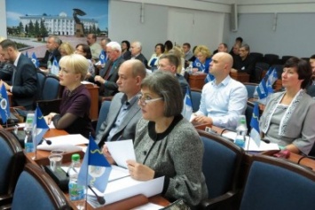 Депутаты Бердянского горсовета распределили сумму перевыполнения дохода бюджета на нужды города