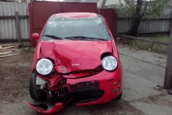 Совершил ДТП и уснул возле места аварии,- в Славянском районе пьяный водитель въехал в столб