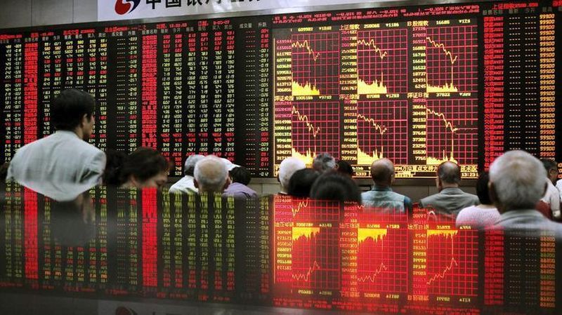 Китай потерял несколько триллионов долларов из-за обвала фондового рынка