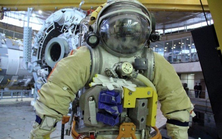 В России представлен улучшенный скафандр для открытого космоса