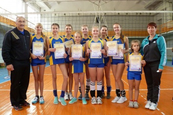 Новокаховская команда стала призером межобластного турнира по волейболу