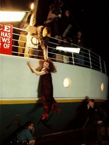 Закадровые фото со съемок "Титаника", которые вы точно не видели