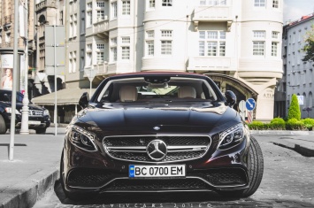 Картина маслом: кабриолет Mercedes S63 AMG за 6 млн грн во Львове