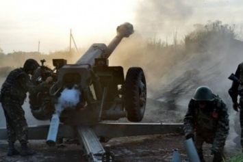 Сепаратисты обстреливают украинские позиции из тяжелых гаубиц