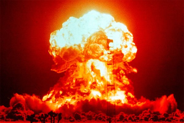 В США прошло тестирование сверхновой ядерной бомбы