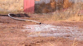 В Краснодонском районе обнаружили подпольную базу ГСМ на территории депо (фото)