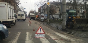 В Кременчуге появились дорожные знаки на испанском (фото)