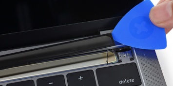 Специалисты iFixit поставили кол за ремонтопригодность MacBook Pro с TouchBar