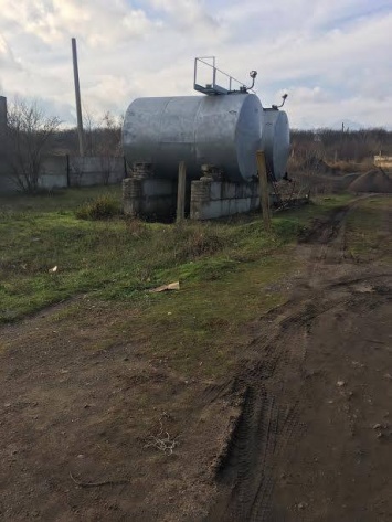 На Николаевщине налоговики прикрыли нелегальную заправку и изъяли 30 тонн нефтепродуктов