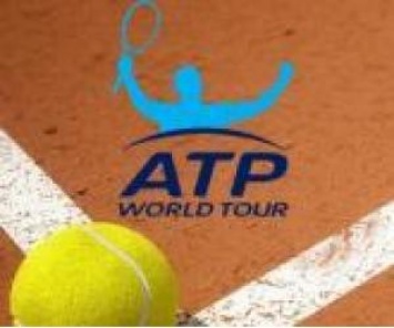 Вавринка обыграл Чилича на итоговом турнире ATP