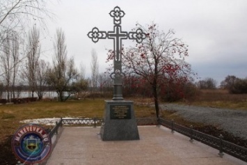 В Макеевке освятили Крест в память о спасении от безводья в 2014 году