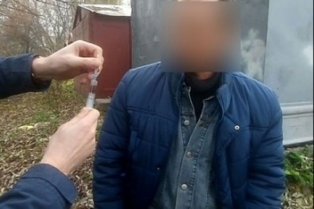 На Сумщине полицейские задержали наркозависимых с опием ацетилированным та ворованным «Метадоном» (ФОТО)