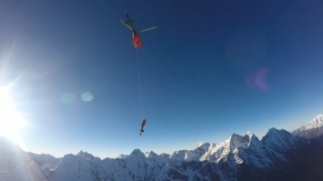 Одесский альпинист получил травму на высоте 6400 метров: его эвакуировали вертолетом