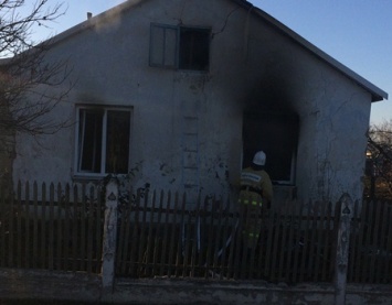 За сутки в Крыму спасатели МЧС трижды привлекались к ликвидации пожаров (ФОТО)