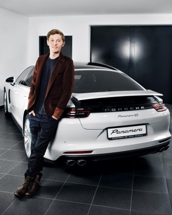 Павел Воля оценил новую Porsche Panamera